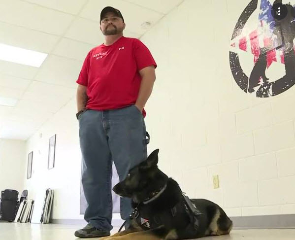 Vet Making A Difference Training Service Dogs at No Cost | USA Service Dog  Registration